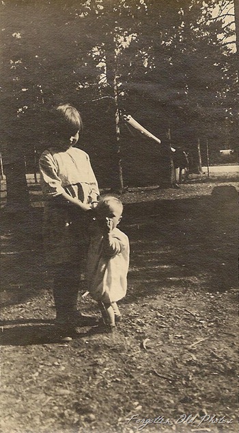 Ruth and Lois Wells at West Yellowstone Solway