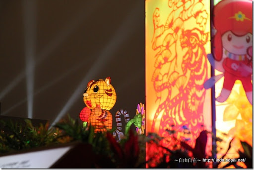 2010台北燈節(台北燈會)-遠拍福氣虎Ho Ki 2010台北燈節(台北燈會)-遠拍福氣虎Ho Ki