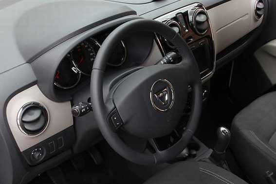 [Dacia-Lodgy-Focus-043.jpg]
