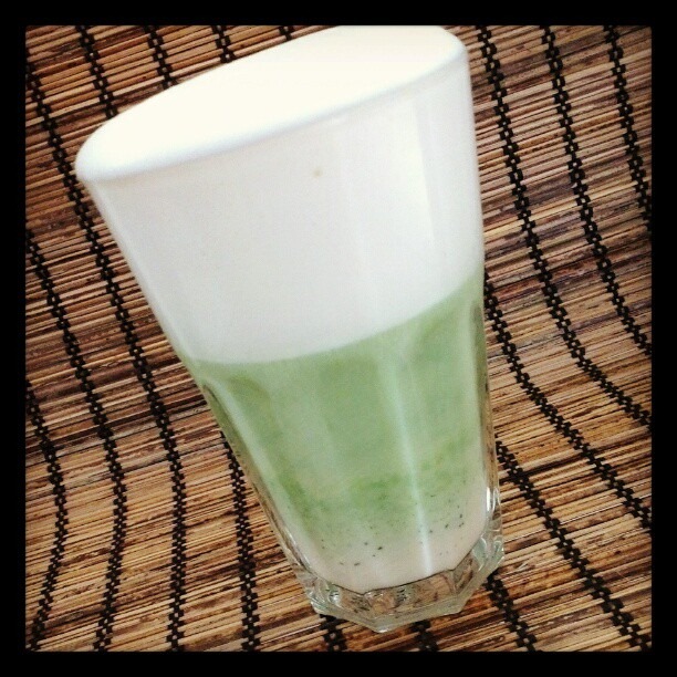 [4-Matcha-Latte3.jpg]