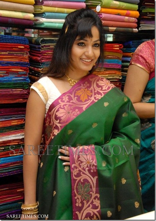 Madhavi_Latha_Green_Saree Madhavi_Latha_Green_Saree