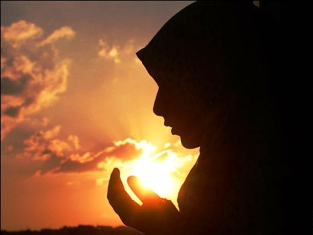 [Muslim-woman-praying-REUTERS-640x480%255B3%255D.jpg]