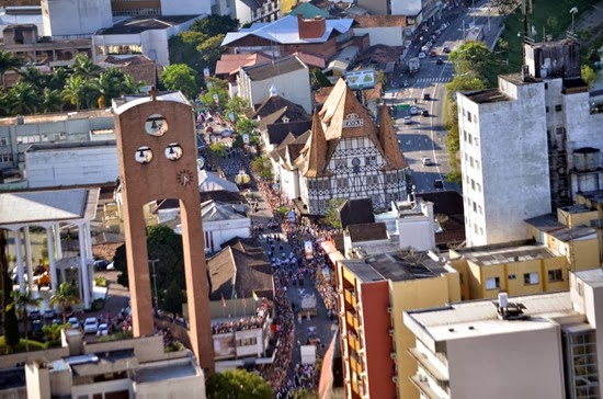 [desfile%2520a%25C3%25A9reo%255B3%255D.jpg]