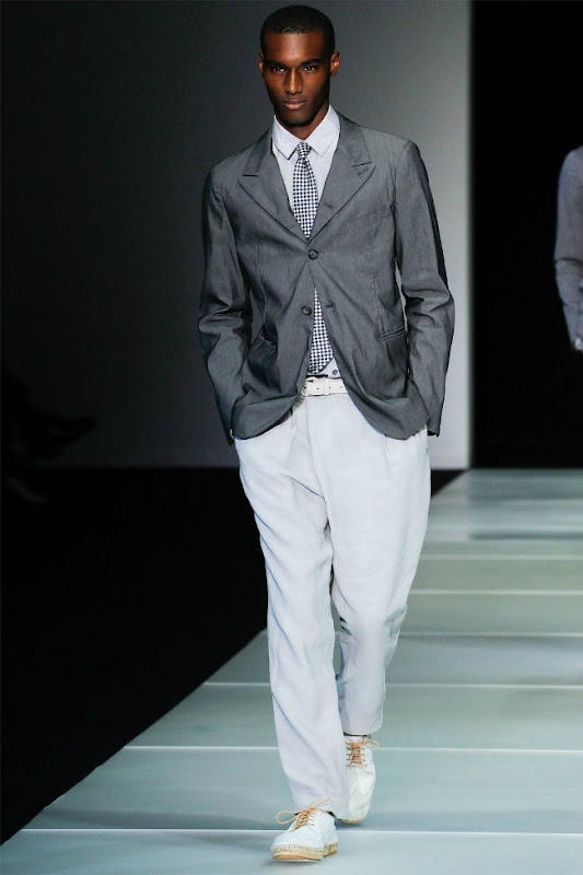 Milan Fashion Week Primavera 2012 - Giorgio Armani (64)
