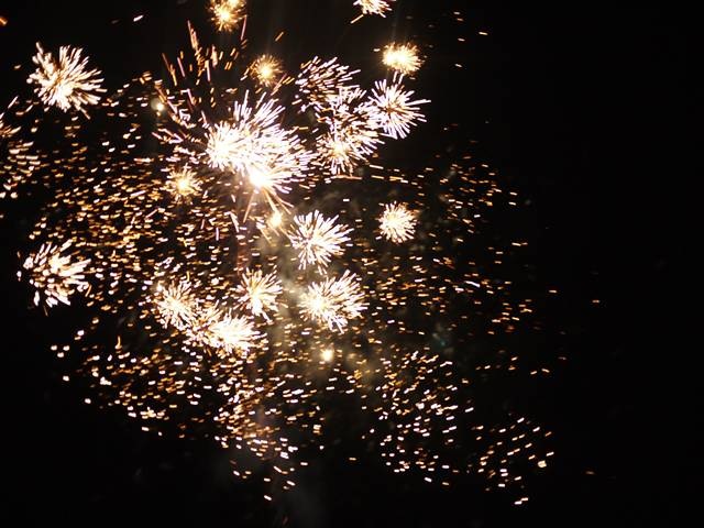 FUEGOS ARTIFICIALES FUEGOS ARTIFICIALES