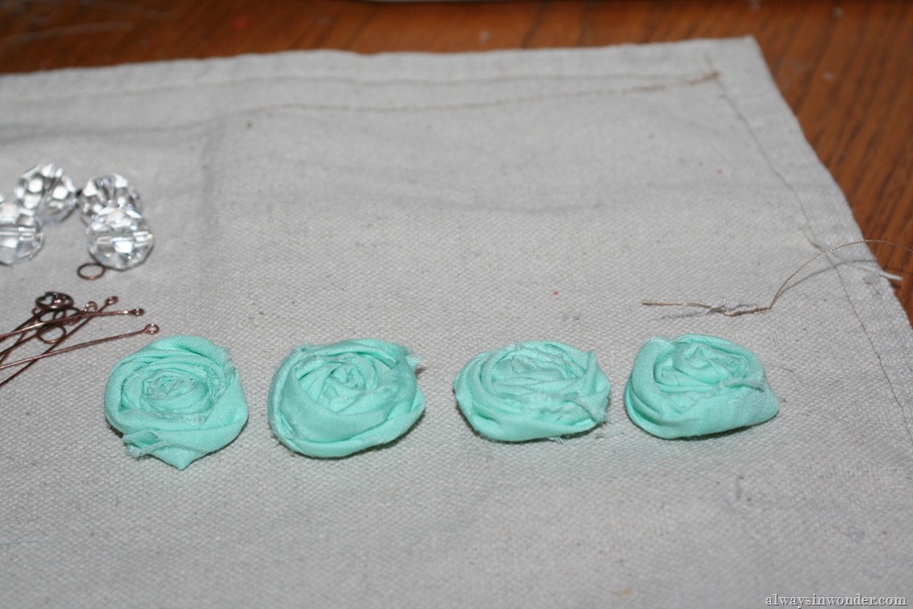 [how_to_make_rose_necklace_with_fabric%2520%25286%2529%255B11%255D.jpg]