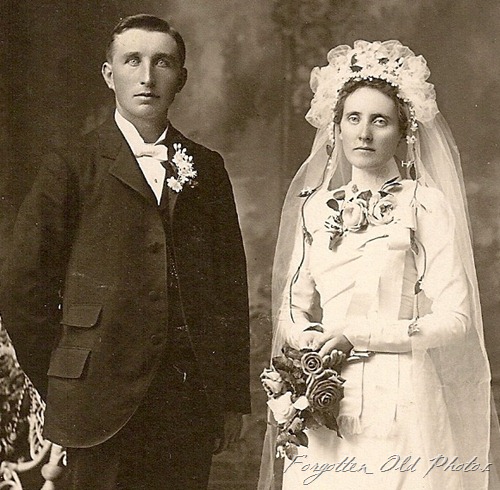 Wedding 1900 Flaten in Moorhead DL Antiques