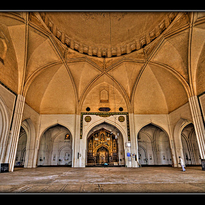 Jama Masjid, Bijapur , Source: http://www.flickr.com/photos/98097439@N00/4616962008 4616962008.jpg