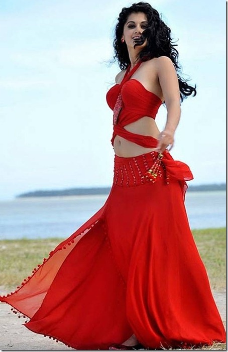 Tapsee_Pannu_Red 5