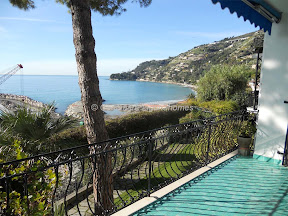 Apartment 3+ bedrooms in Ospedaletti 130 m2