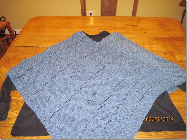 knitted poncho 002