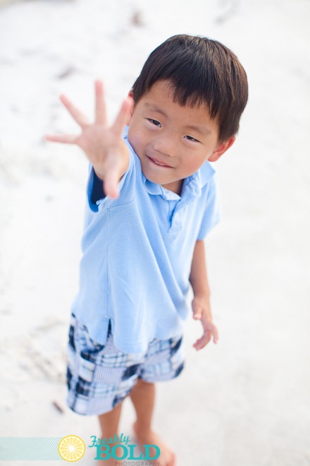 [Family%2520Beach%2520Portraits%2520by%2520Freshly%2520Bold-0051%255B3%255D.jpg]