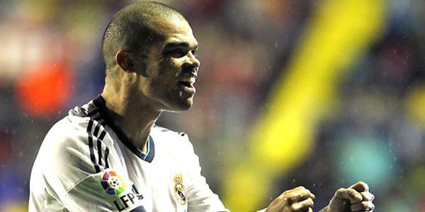 Pemain Real Madrid, Pepe Menghina Levente