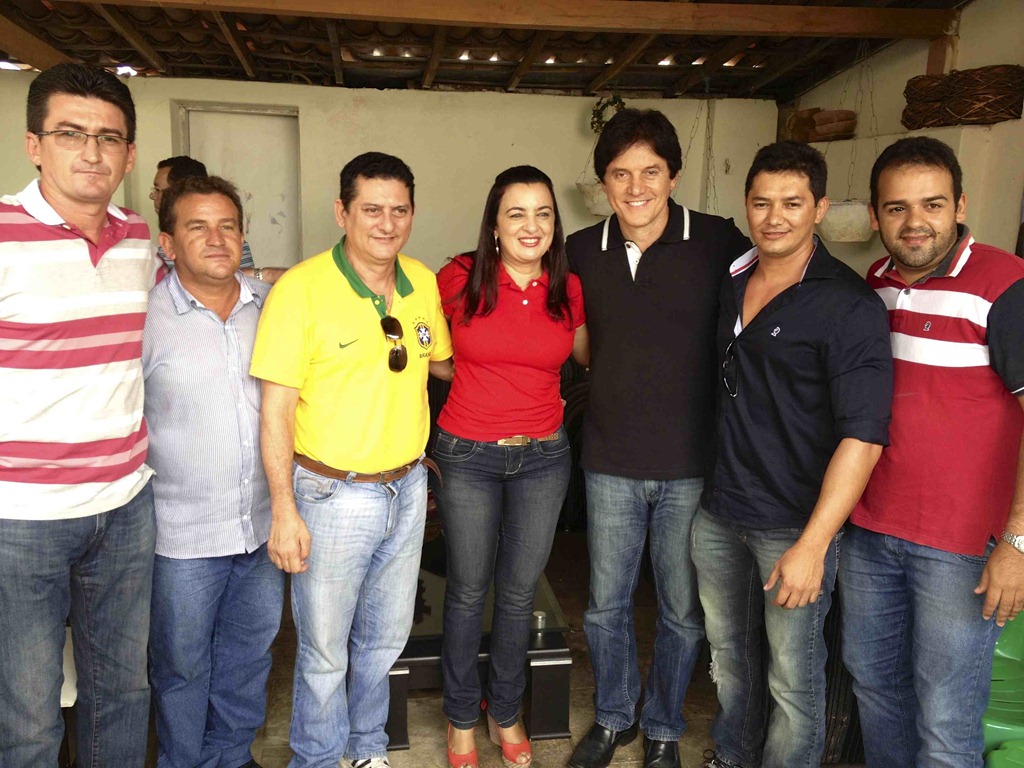 [Equador.Robinson%252C%2520Prefeita%2520Noeide%252C%2520esposo%2520e%2520ex.pref%2520Zenon%2520e%2520vereadores%255B3%255D.jpg]