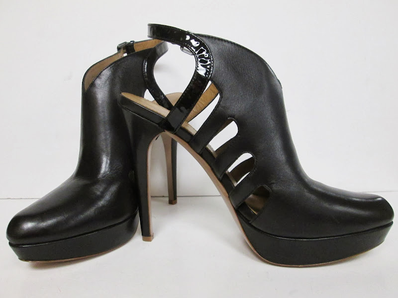 Elie Tahari Pumps