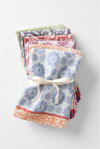 A pack of linen napkins can elevate any beach lunch. (anthropologie.com)