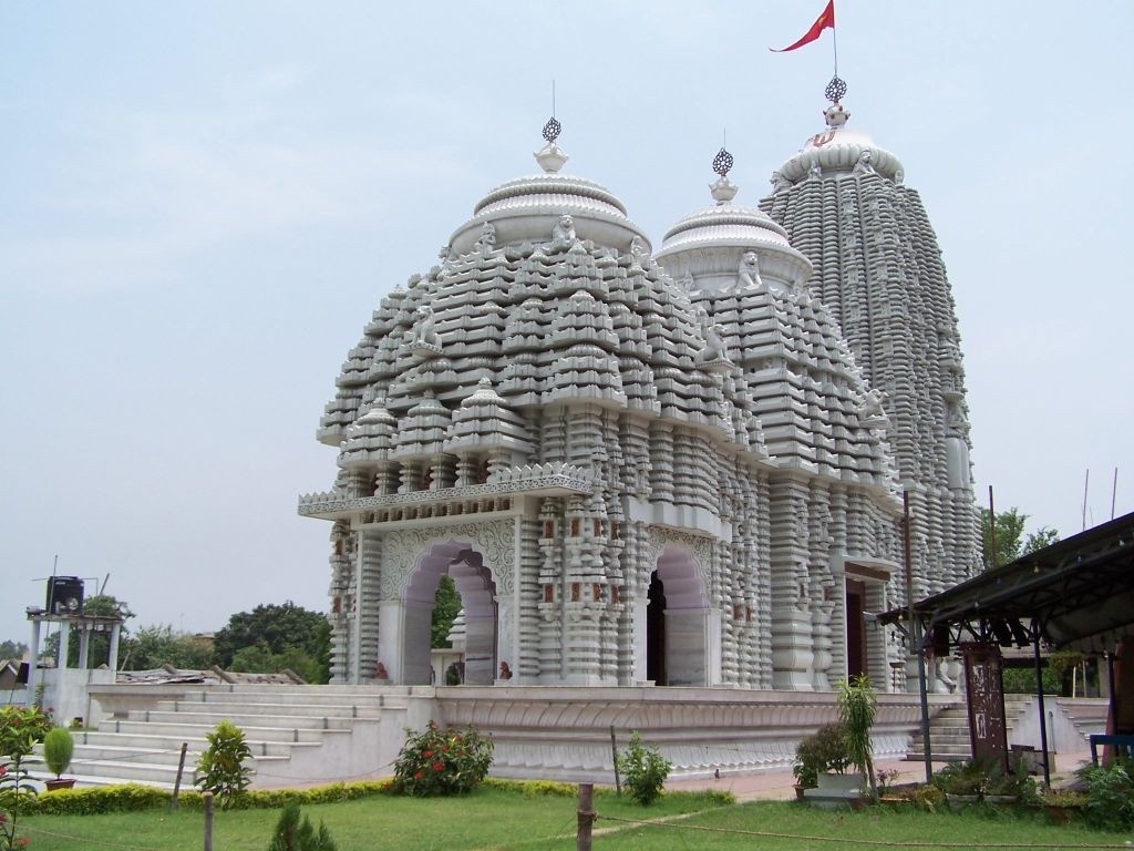 [1311768138Jagannath-puri-temple14.jpg]