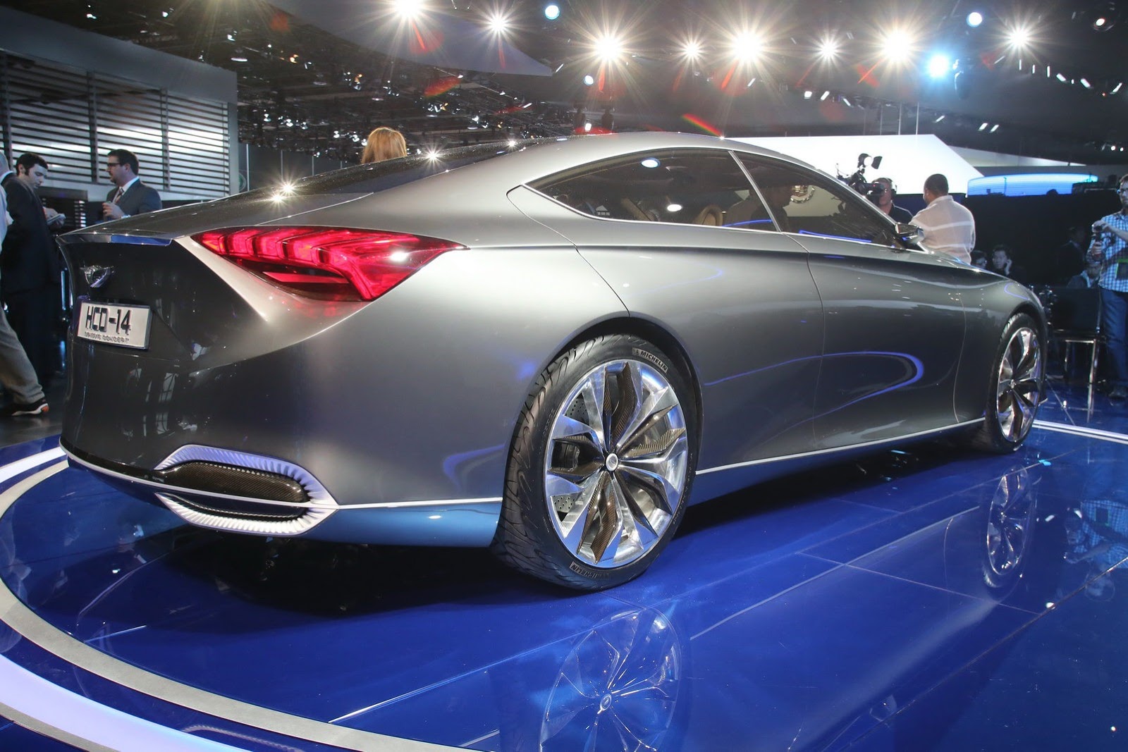 [Hyundai-HCD-Genesis-Concept-b4%255B2%255D.jpg]