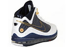 nike air max lebron 7 gr white navy 5 01 Nike Air Max LeBron VII (7)   White/Navy/Gold Sample Actual Photos