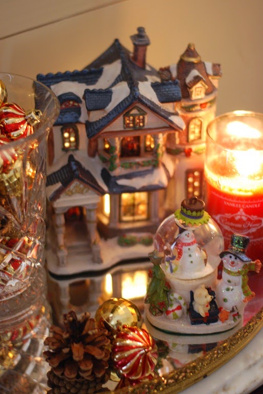 [Christmas%2520ornaments%2520and%2520candle%2520on%2520mirror%255B5%255D.jpg]