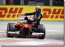Alonso dà un passaggio a Webber