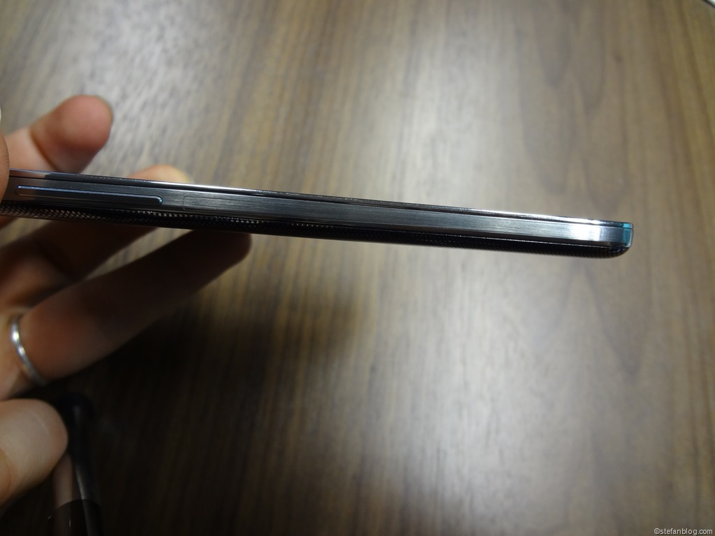 [lateral-samsung%2520galaxy%2520s4%255B5%255D.jpg]