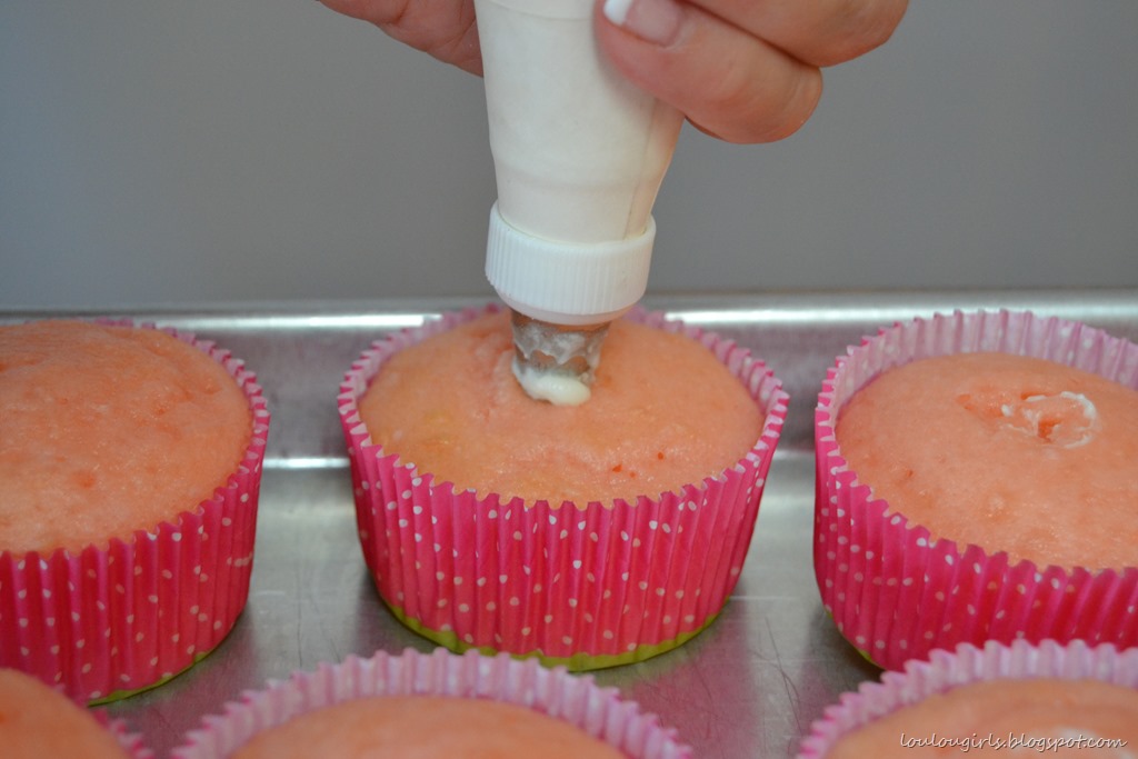 [Cream-Filled-Cupcakes-Recipe%2520%252812%2529%255B3%255D.jpg]