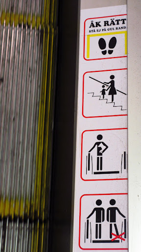 I was thrilled to see this sign next to an escalator! I was thrilled to see this sign next to an escalator!