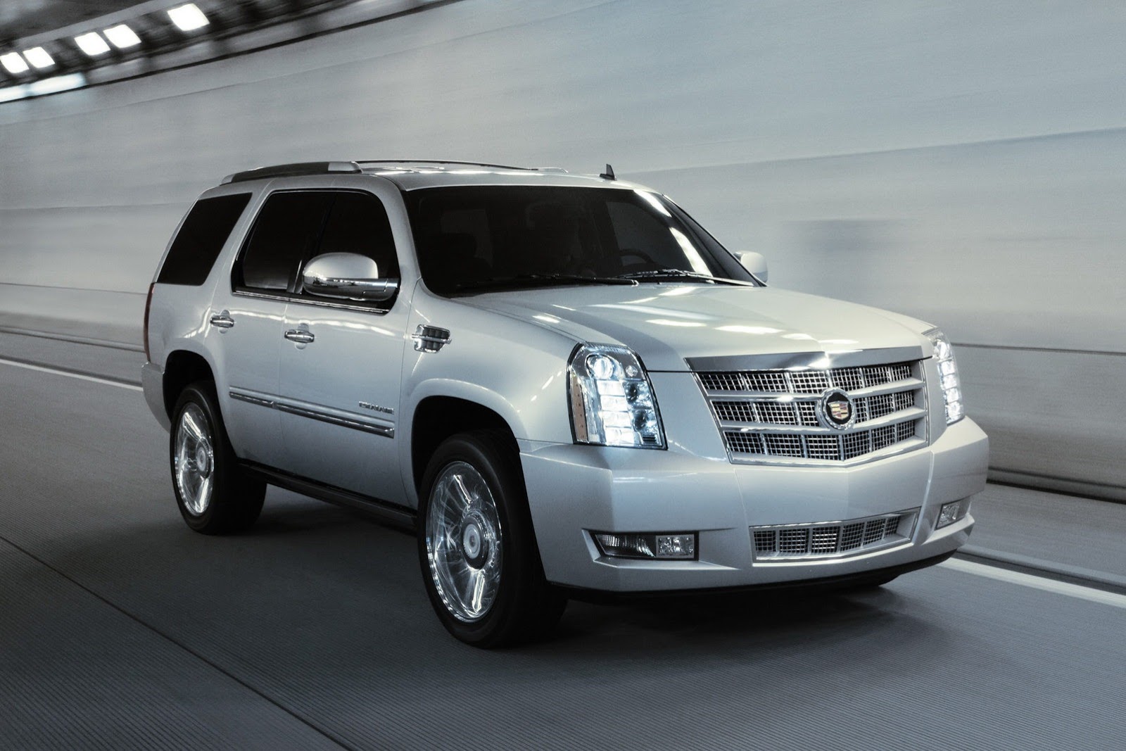 [2013-Cadillac-Escalade-Platinum-001%255B2%255D.jpg]
