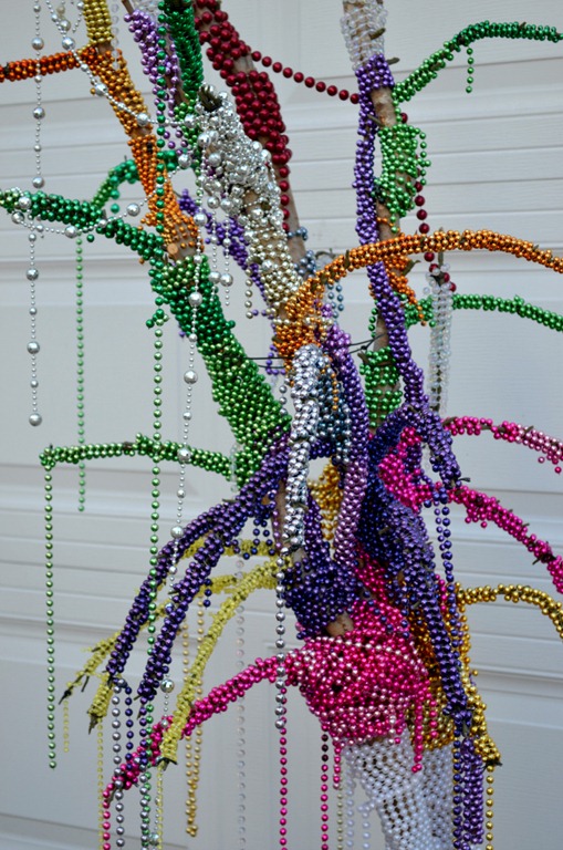 [mardi-gras-bead-tree%255B5%255D.jpg]