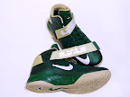Detailed Look at Nike Zoom Soldier VI SVSM Fighting Irish PEs nike zoom soldier 6 pe svsm away 4 06 Detailed Look at Nike Zoom Soldier VI SVSM Fighting Irish PEs