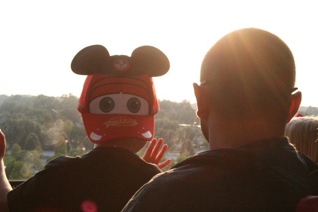 [Downtown-Disney--Nighttime-MK-0414.jpg]