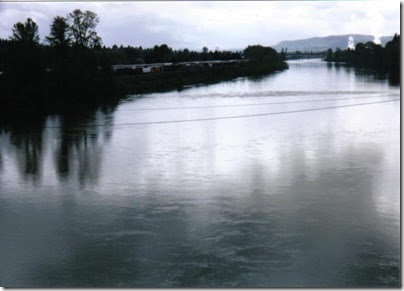 View of the Cowlitz River from the Weyerhaeuser Woods Railroad (WTCX) Cowlitz River Bridge at Kelso, Washington on May 17, 2005