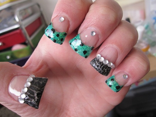 [duck-feet-nails-4%255B2%255D.jpg]