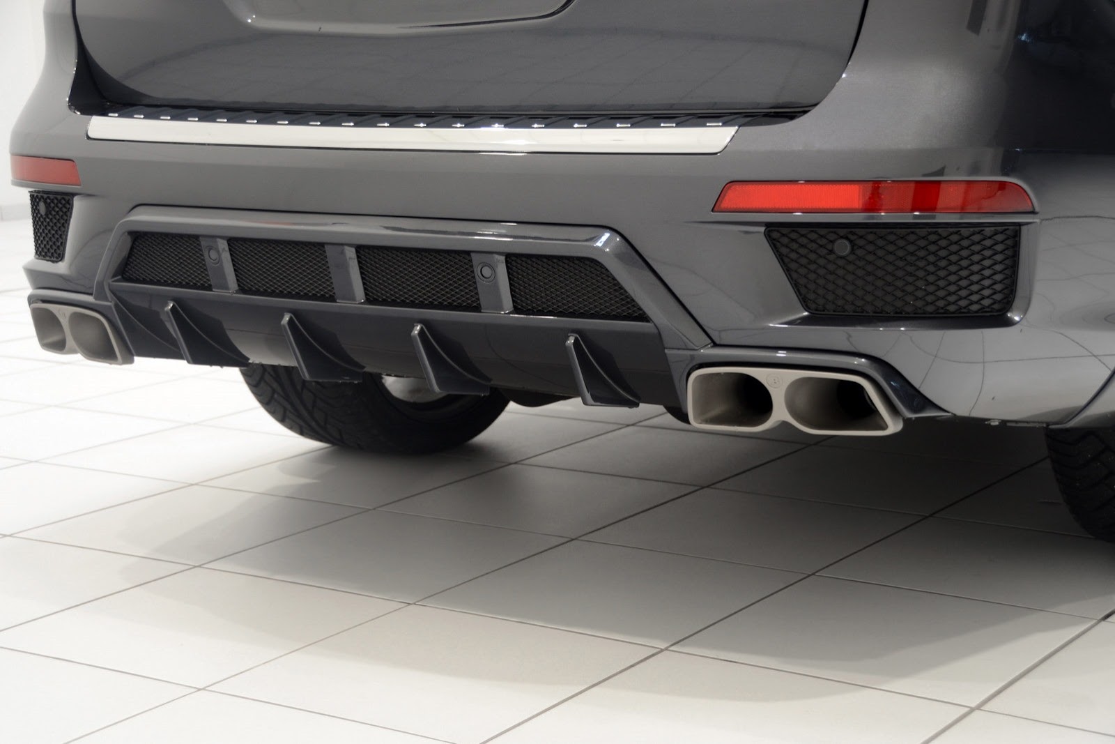 [Brabus-Mercedes-GL-30%255B2%255D.jpg]