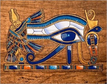 ojo-de-horus-en-un-pairo-egipcio