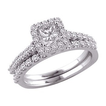 Princess and Round Diamond Engagement Ring With Matching Wedding Band