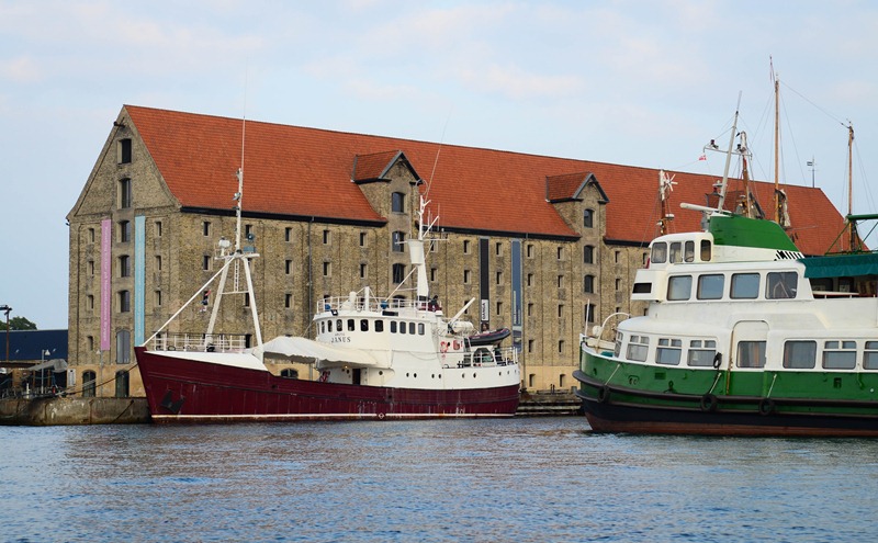 [Copenhagen-boat-tour33.jpg]