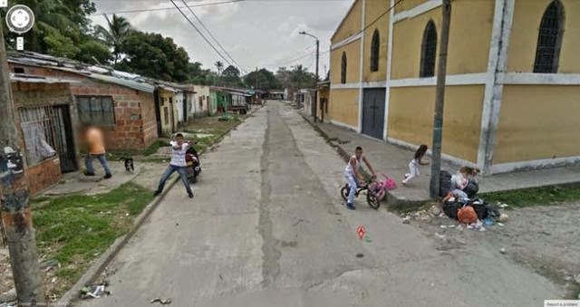 [funny-street-view-016%255B2%255D.jpg]