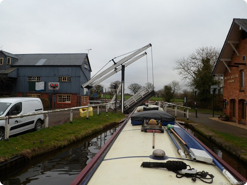 SAM_0009 Wrenbury Lift Br