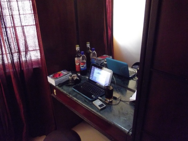 [Arbeitsplatz%2520Hotel%2520Mangala%2520Coi%255B3%255D.jpg]