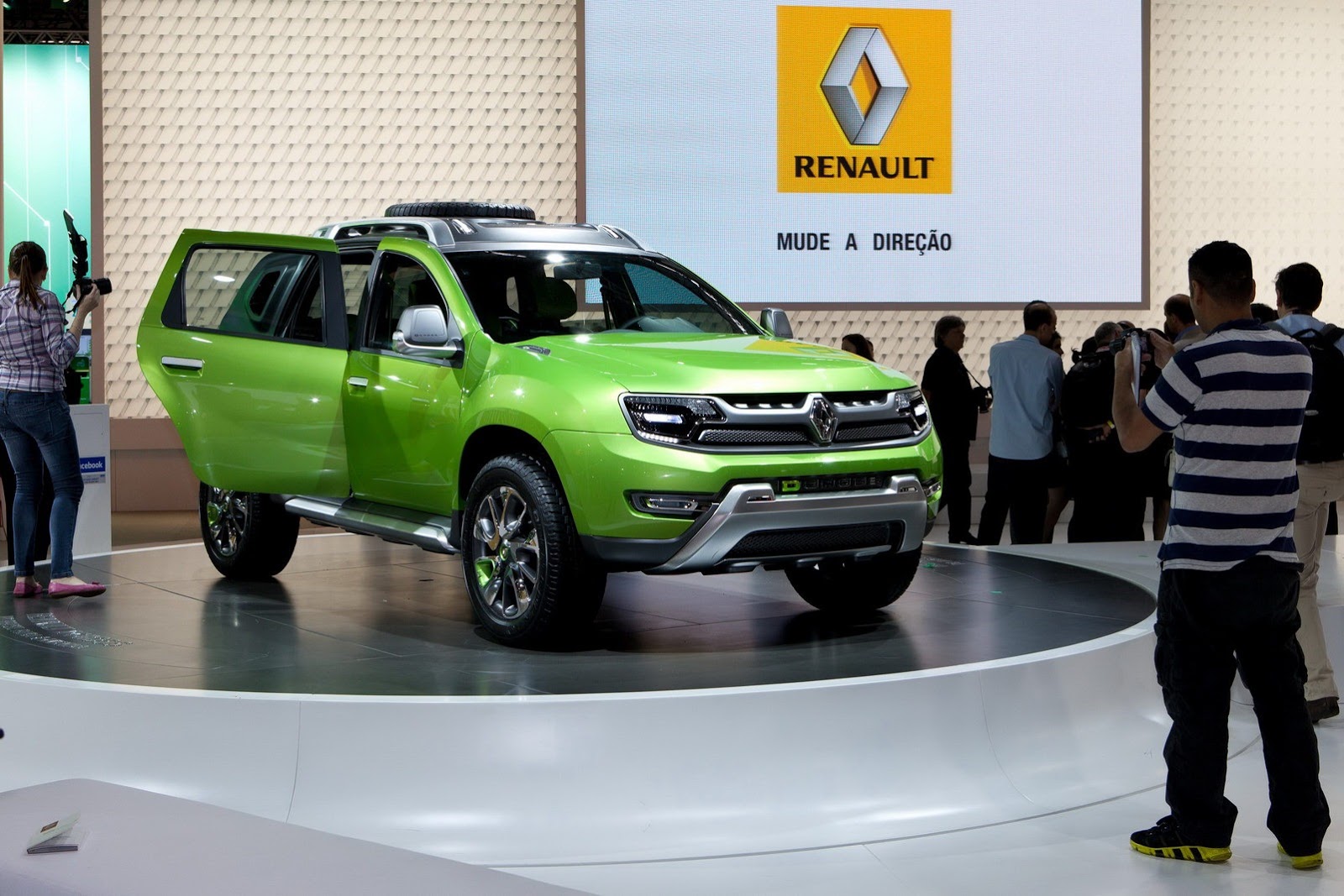 [Renault-DCross-2%255B3%255D.jpg]