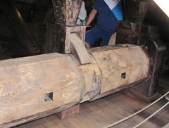 Plymouth Mayflower 8.13 huge wooden piece that brings the rope to the anchor in