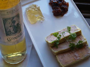– Micuit de foie con gelatina de "Graciela"y chutney de pasas y peras – Micuit de foie con gelatina de "Graciela"y chutney de pasas y peras