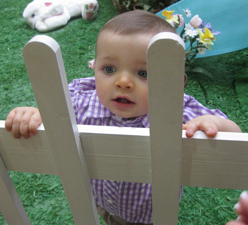 [2012.03.17%2520Swansea%2520Mall-Easter%2520Playyard%2520%252815%2529%255B5%255D.jpg]