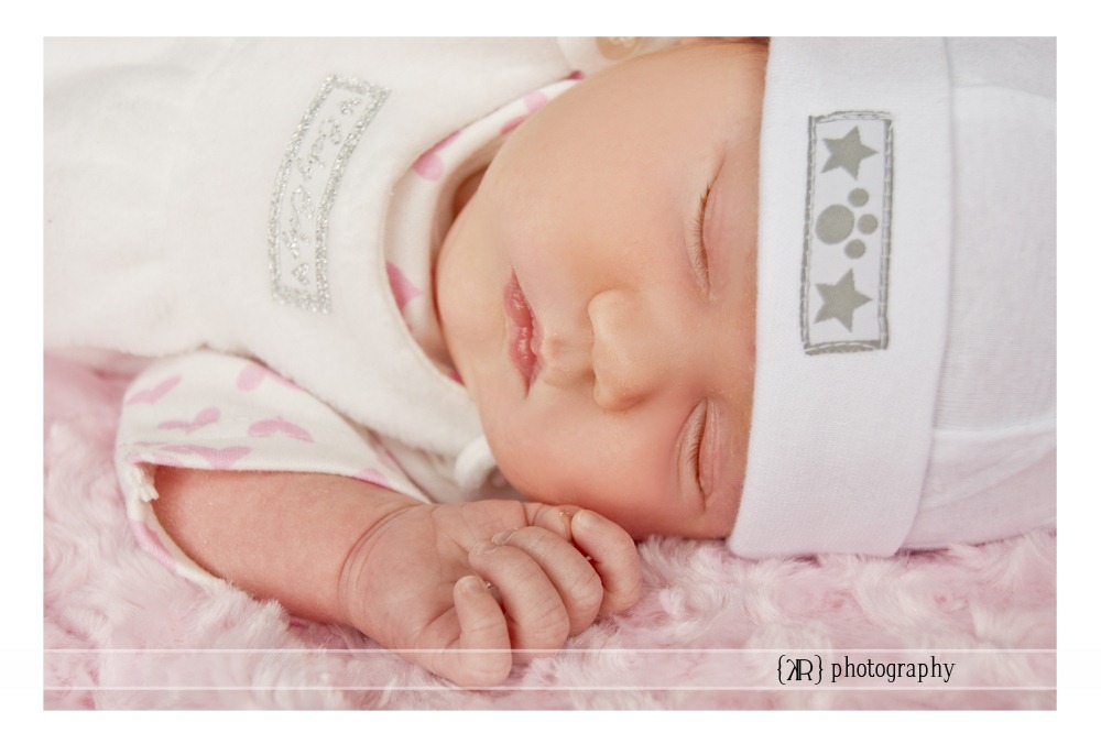 [Chloe%25201_1small%255B3%255D.jpg]