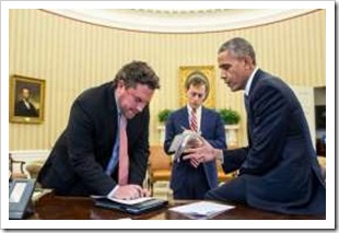 © El País El presidente Obama ultima los detalles de su discurso junto a sus asesores. © El País El presidente Obama ultima los detalles de su discurso junto a sus asesores.