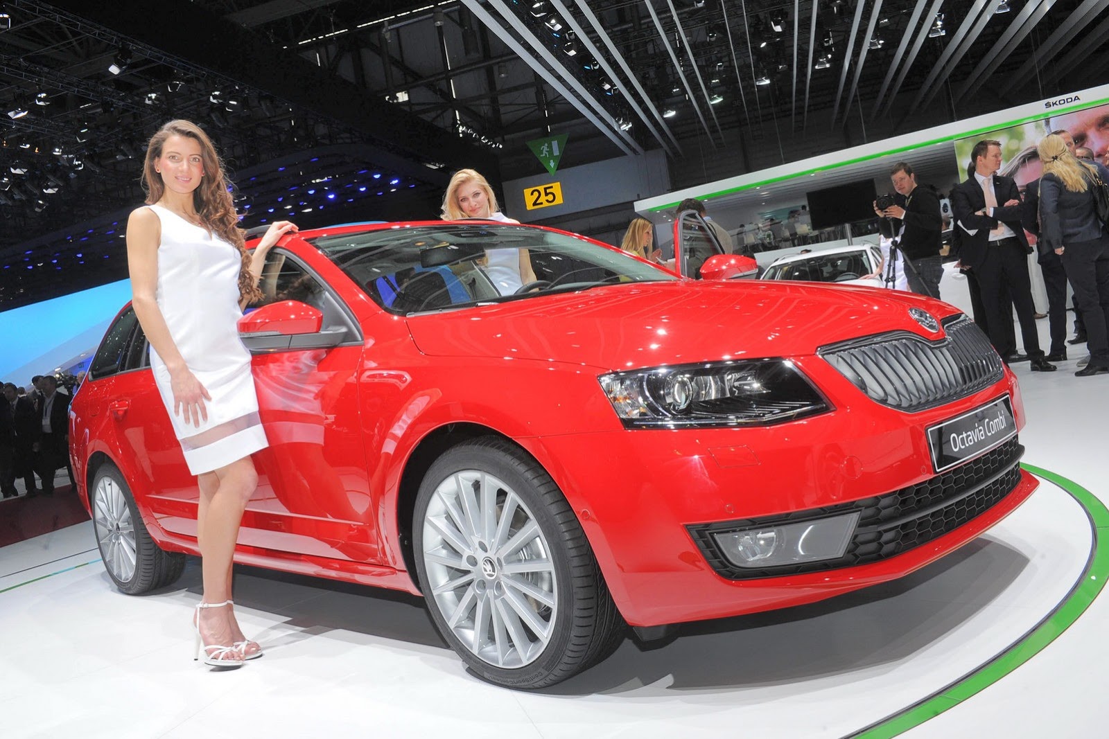 [New-Skoda-Octavia-Combi-1%255B2%255D.jpg]