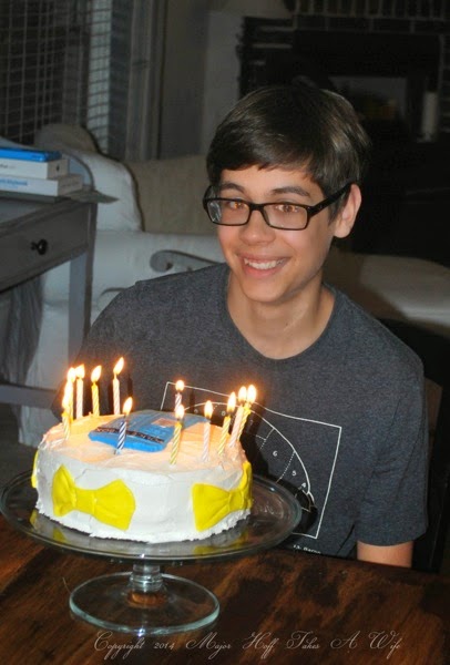Birthday Tardis Cake.jpg Birthday Tardis Cake