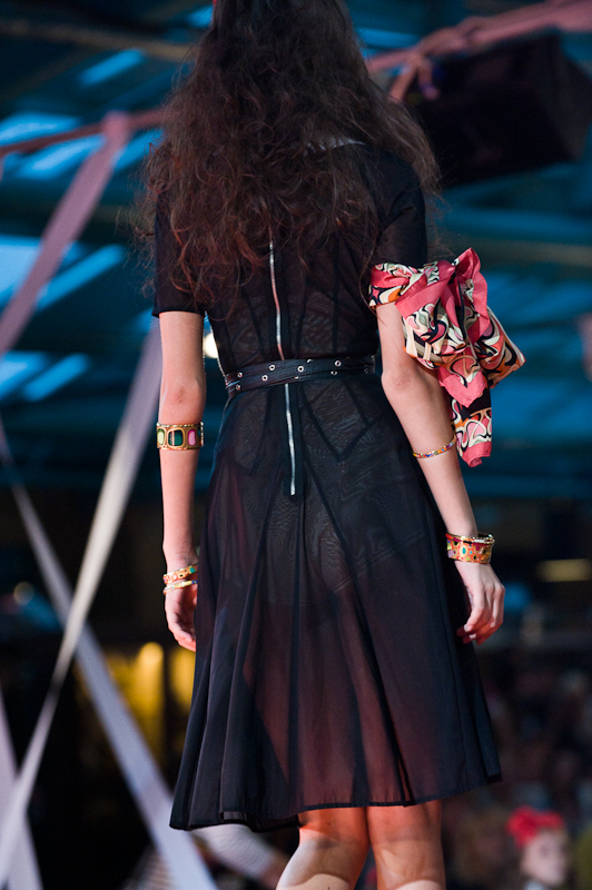 Лариса ЛОБАНОВА (показ дитячої колекції), HOLIDAY FASHION WEEK 2011 Фото Сергея Черникова